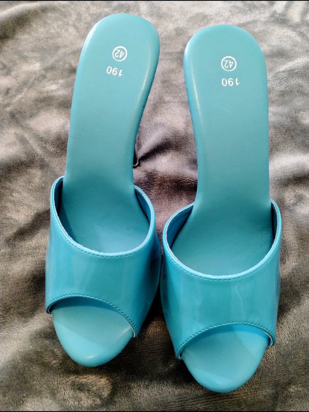 Patent Slide Heels in Aqua Blue🩵🩵🩵🌷🌷🌷🌷